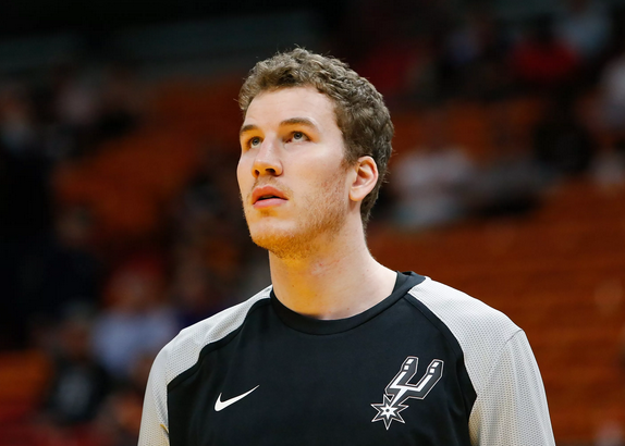 博彩体育app下载包含犹他爵士训练开放日，今晨更衣室发声引欢呼，NBA季后赛在即，心理建设被强调的词条