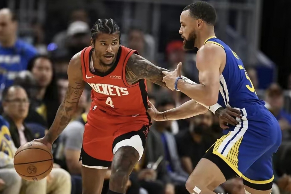 包含NBA季后赛今夜再迎强敌，里尔临场应变，主帅态度——话题不断，资深球员宣示担当的词条