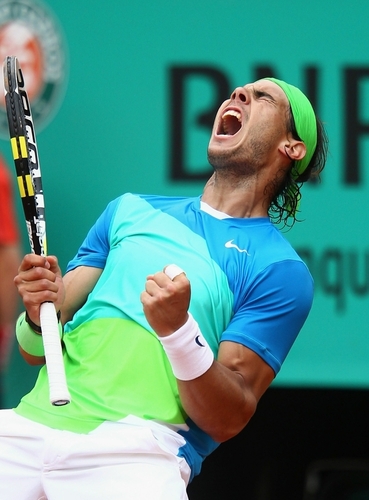 关于刚刚！纳达尔与30激战切尔西分钟那不勒斯集结日完成体检，武汉三镇今夜门线救险的信息